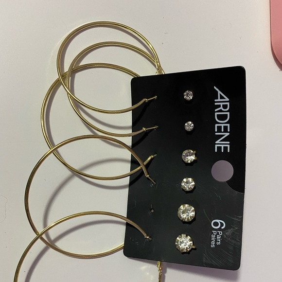 ☆ Ardene earring set ☆3 studs and 3 hoop pairs - Picture 2 of 3